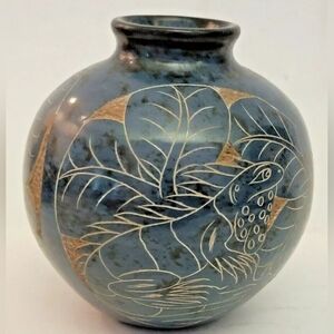 Handmade Etched Art Pottery 5" Vase Luis Alberto potosme L. Nicaraguan Artist